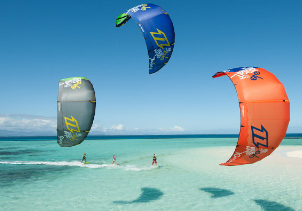Kitesurfing & Windsurfing